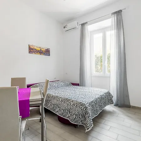 Apartamento Urent - Casalino Charming *